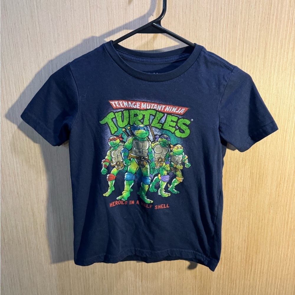 Nickelodeon Teenage Mutant Ninja Turtles Dark Blue Graphic Tee Size‎ Small